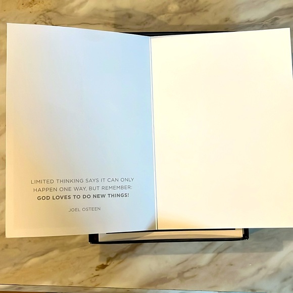 12 Thank You Cards & Envelopes - Picture 3 of 4